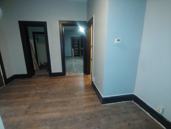 Dining room - 255 E Main St