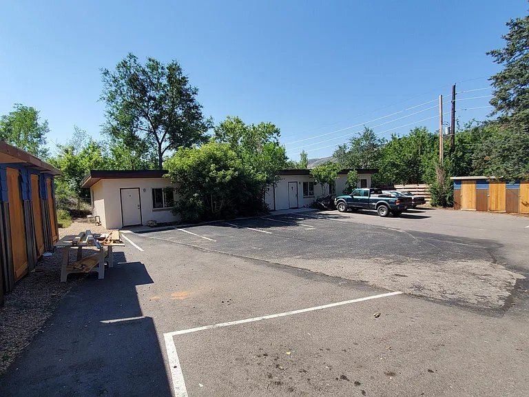 Building Photo - 403 23rd St
