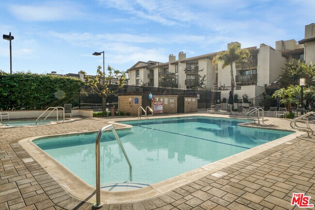 Building Photo - 8601 Falmouth Ave