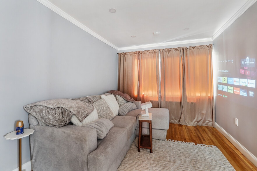 living room - 6312 Beach Channel Dr