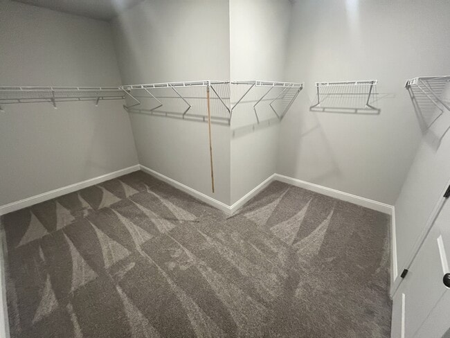 Building Photo - 1160 Topaz Cave Cir