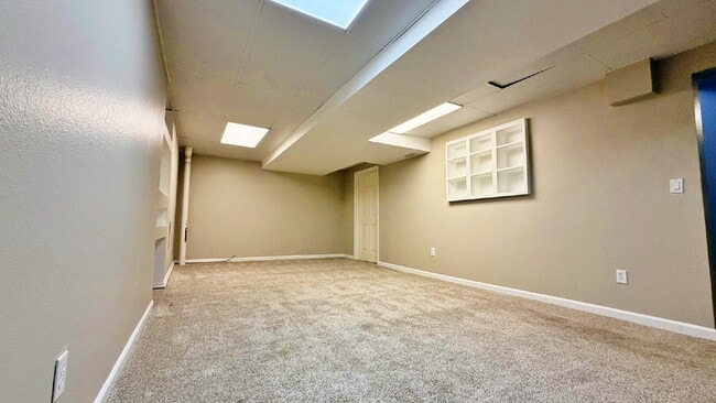 Building Photo - Awesome Views in Fully Updated Home in The Pinery! 5 Bed 3.5 Bath with 2 Car Garage and Large Dec...