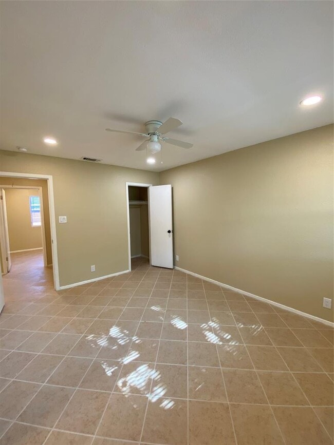 Building Photo - 10307 Burmaster Ln
