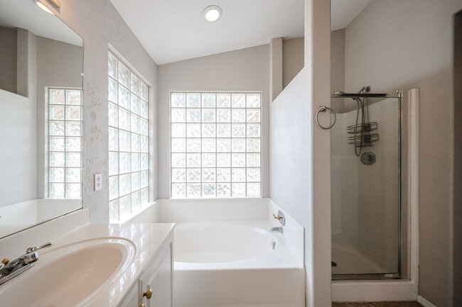 Building Photo - 14707 W Lupine Ln