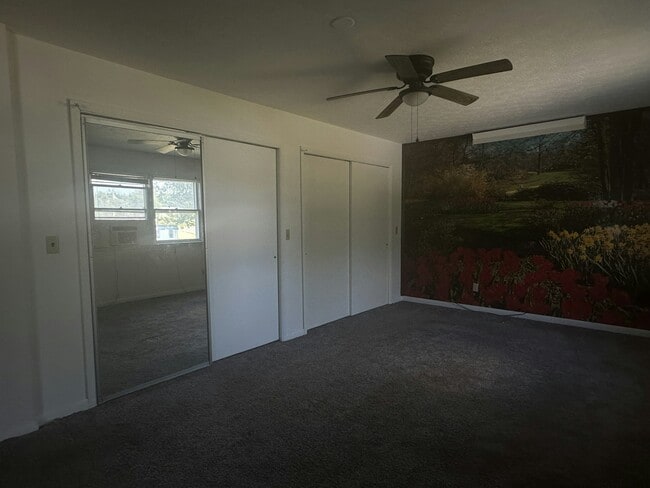 Building Photo - 1439 Wolfe Ln