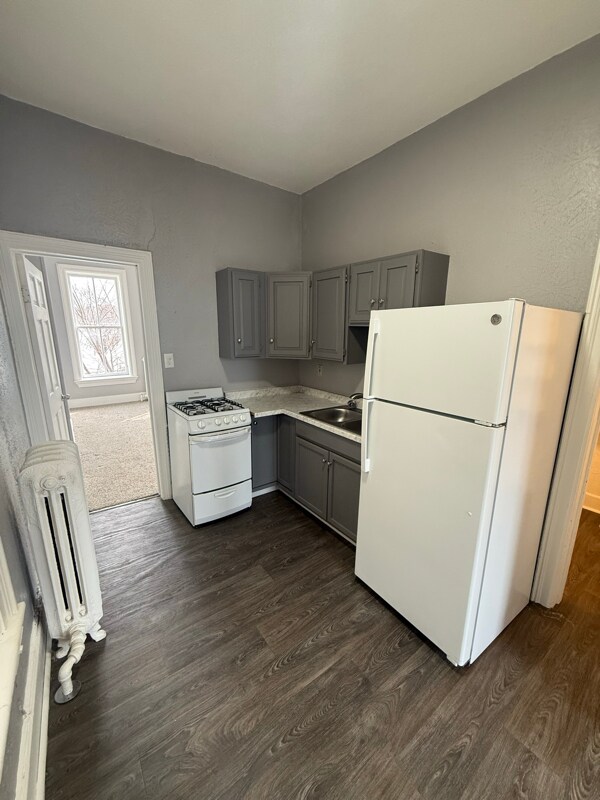 Building Photo - 4 Riverside Ave