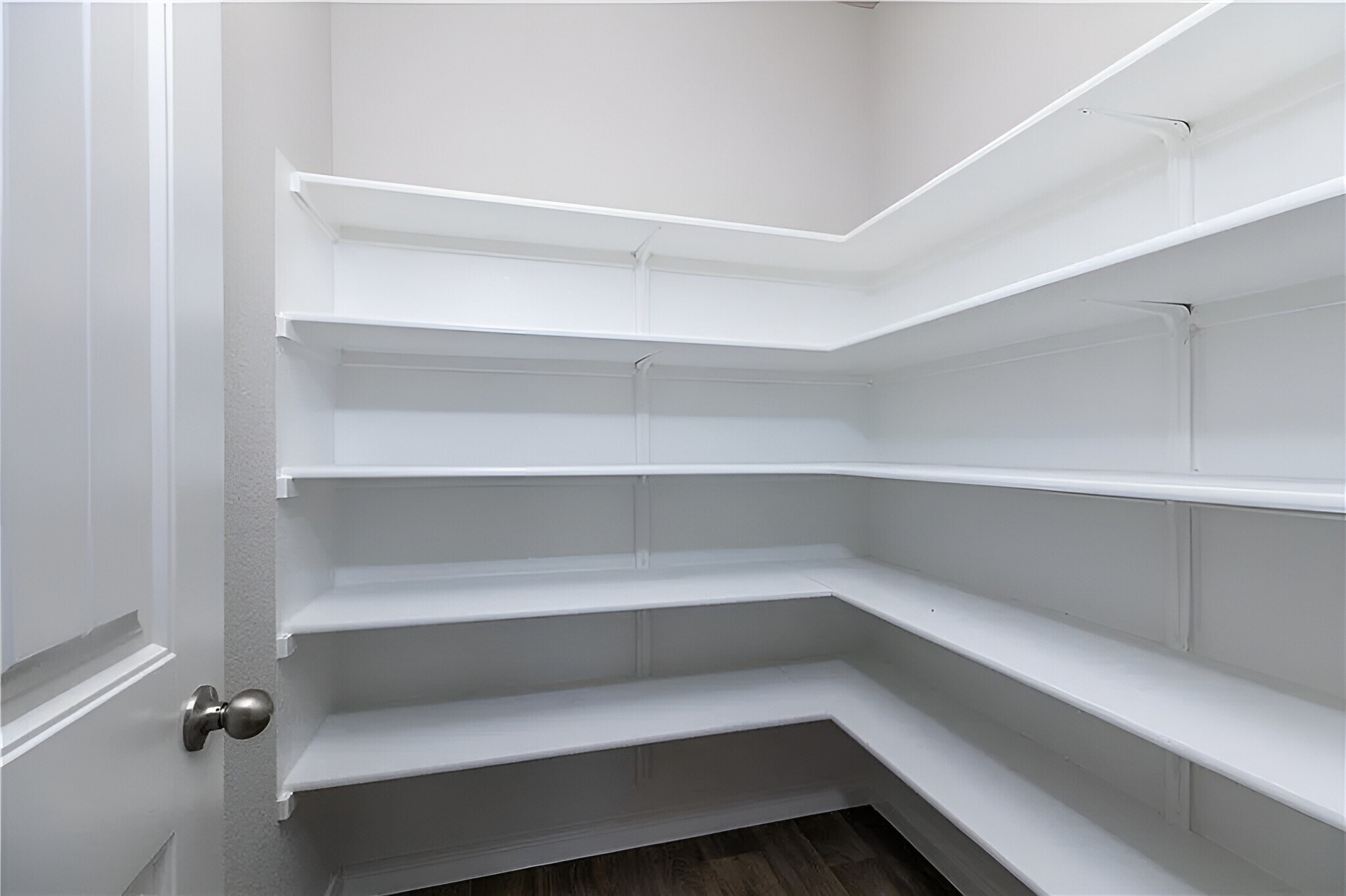 Large Pantry - 14000 Heidhorn Dr