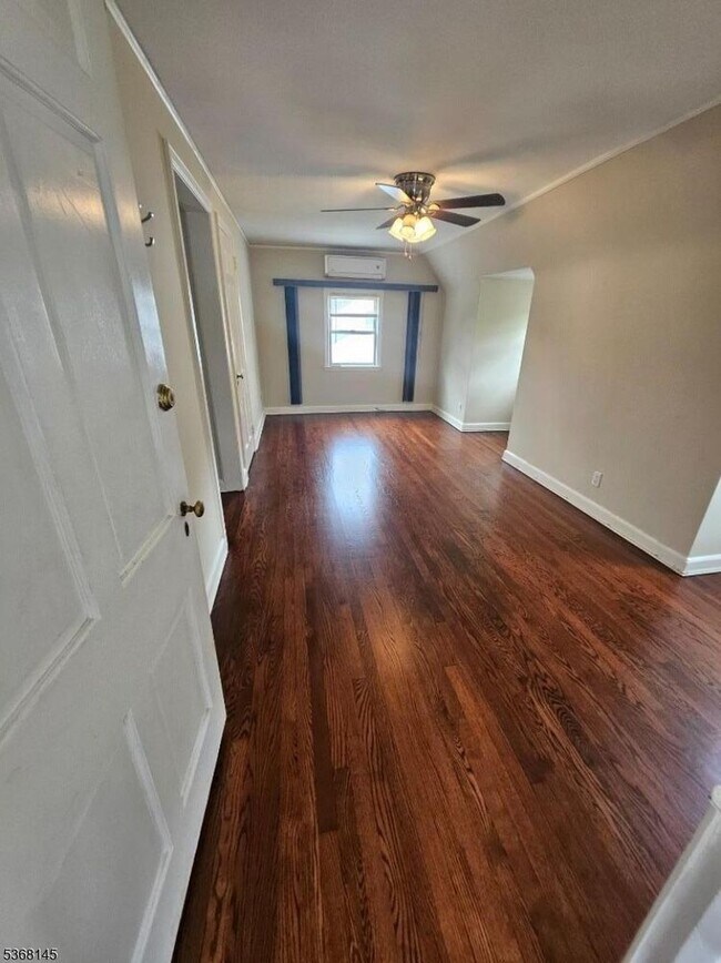Building Photo - 159 Ridge Ave