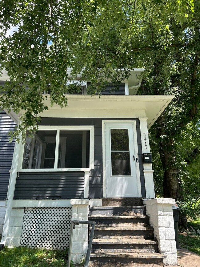 Building Photo - Timeless Charm Meets Modern Comfort – Spacious 3 Bedroom Duplex Near Downtown Omaha