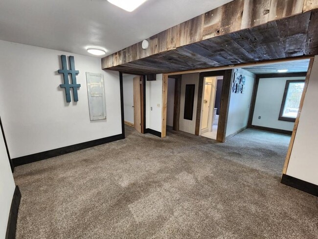 Building Photo - 2318 E Boulevard Ave