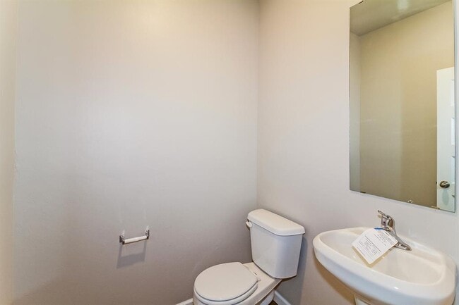Building Photo - 1705 Ruby Dr