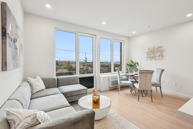 Building Photo - 1 Mallory Ave