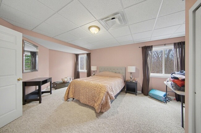 Building Photo - 1495 Chapleau Dr