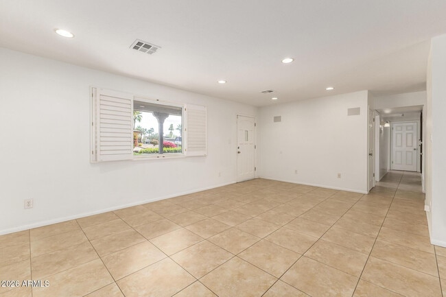 Building Photo - 6742 N 19th St