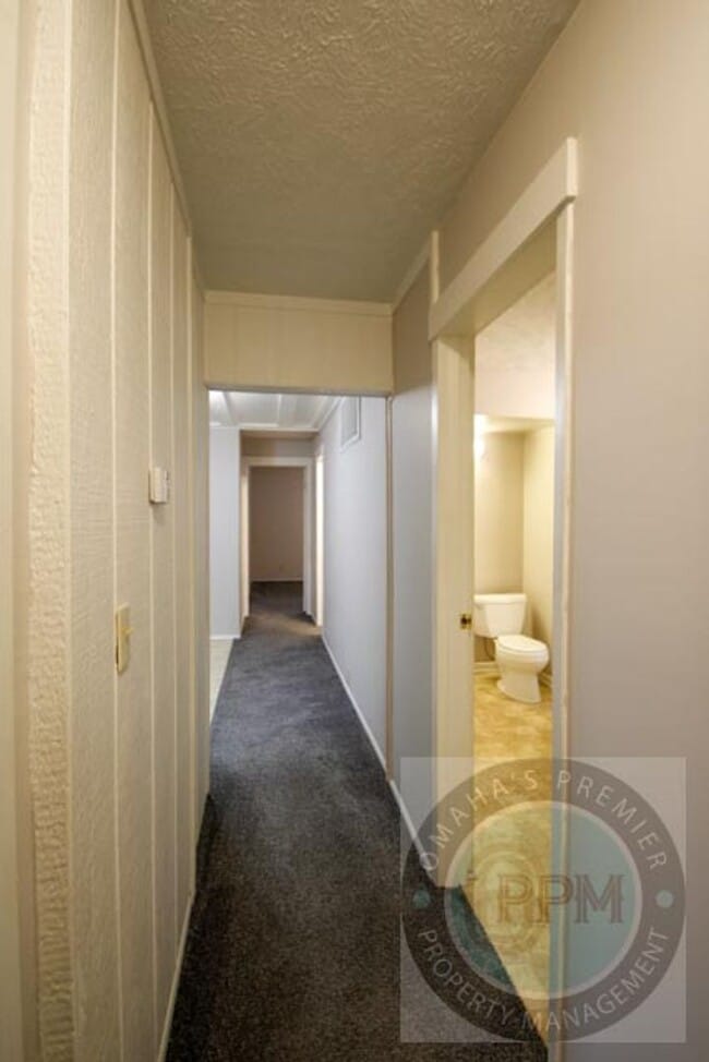 Building Photo - 3 Bedroom / 1.5 Bath Townhome in Gretna!!