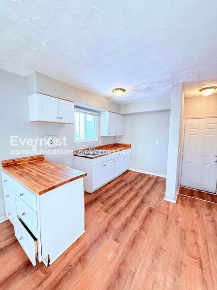 Building Photo - 14504 St Marys St