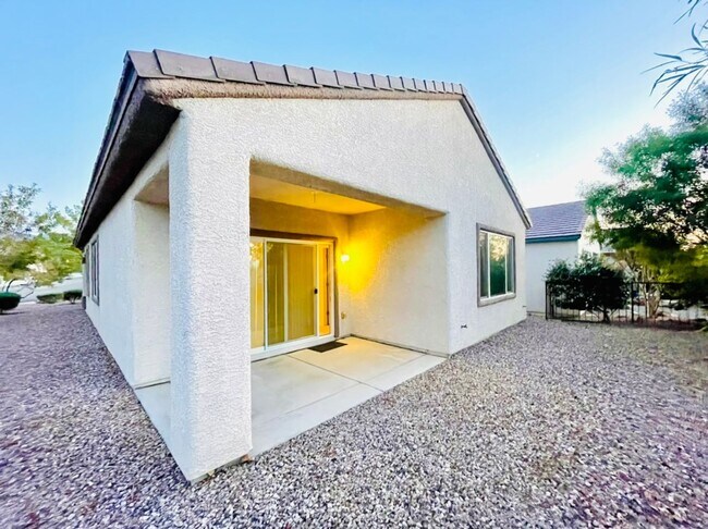 Building Photo - Charming Single-Story Corner Lot Home in Solera 55+ Community