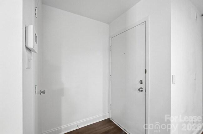 Building Photo - 2900 Heathstead Place