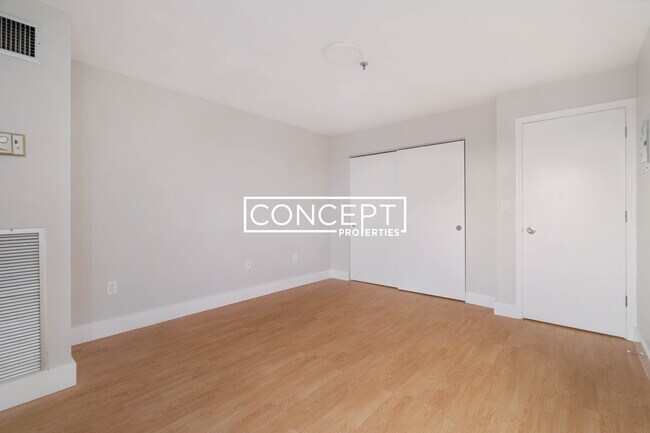 Building Photo - 15 N Beacon St