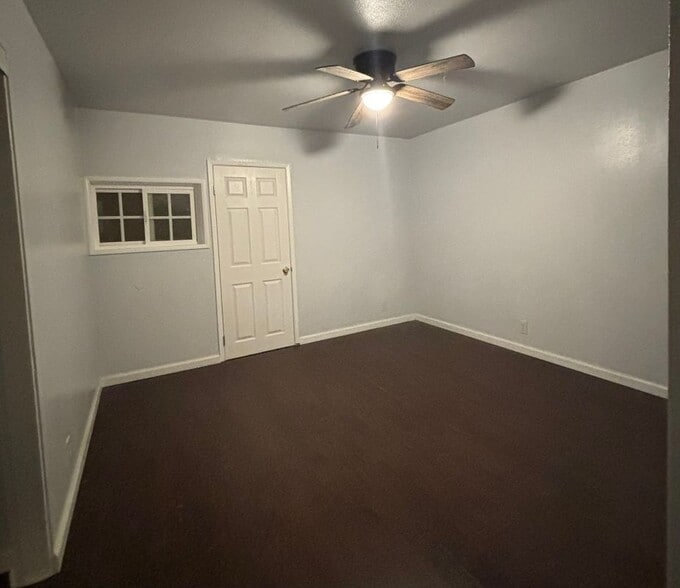 Building Photo - 12 S Wendy Dr