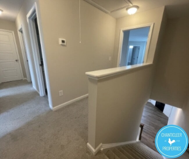 Building Photo - 764 Putney Hl Rd