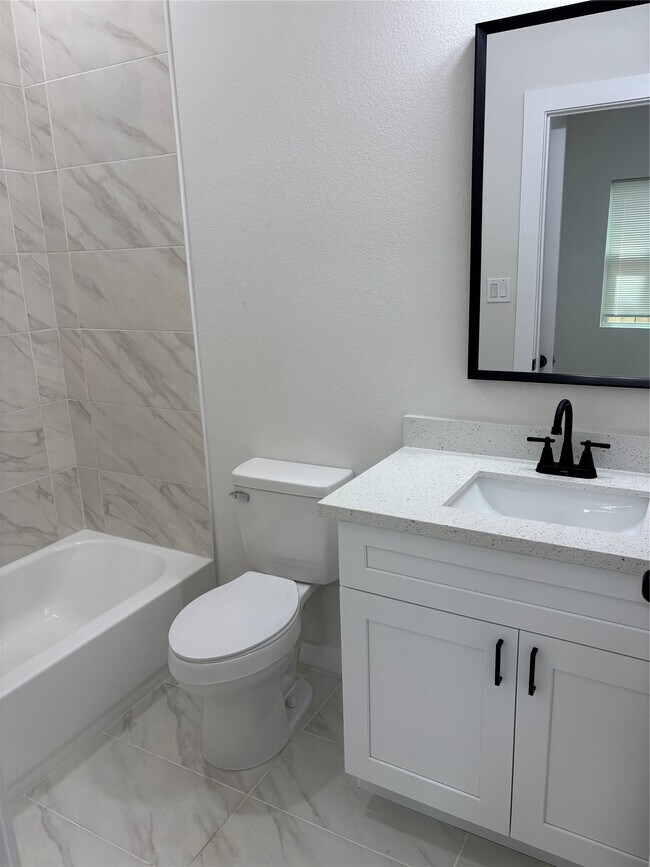 Building Photo - 9711 Pelsey St