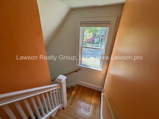 Building Photo - Large Raleigh Court Home on a Corner Lot