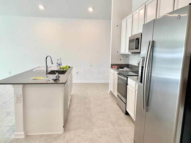 Building Photo - 125 Pineywoods St