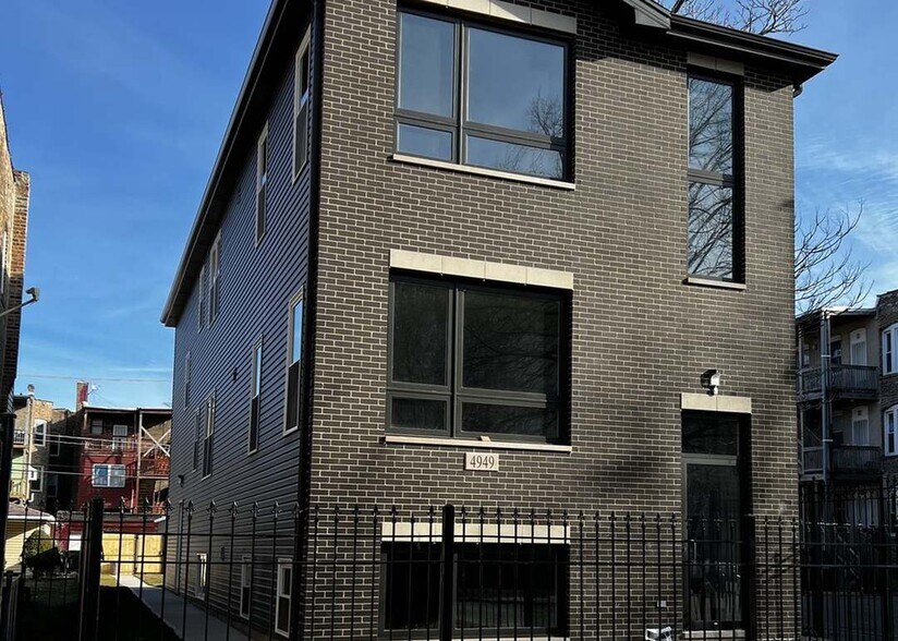 Building Photo - 4949 S Wabash Ave