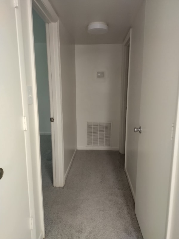 Building Photo - 600 Reusens Rd