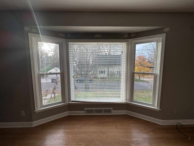 Building Photo - Click the “Apply Now” button or email wapmrentals@gmail.com for a prompt response.