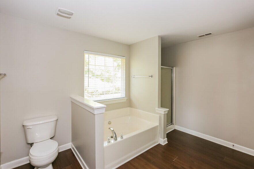 Building Photo - 2926 Island Point Dr NW