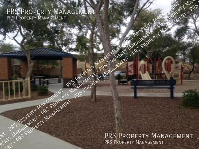 Building Photo - Just Listed !!