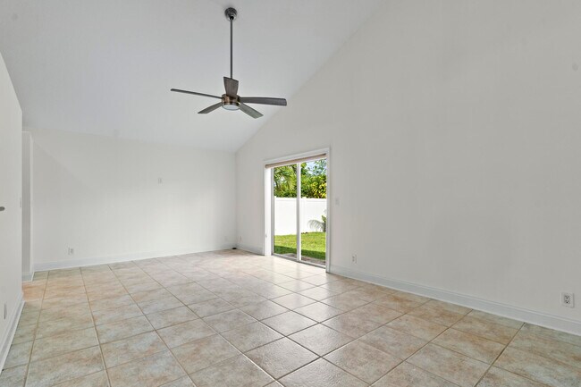 Building Photo - 4545 Brandywine Dr