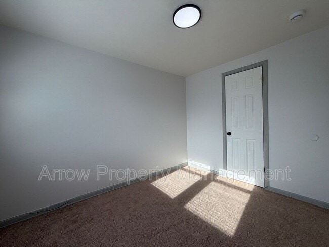 Building Photo - 5405 Benton St