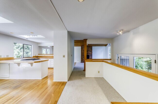 Building Photo - 3 Bedroom Home on Peaceful Property