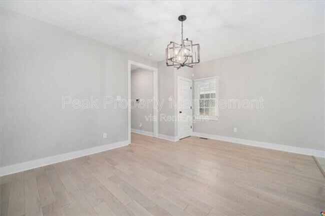Building Photo - 1203 N 19th St