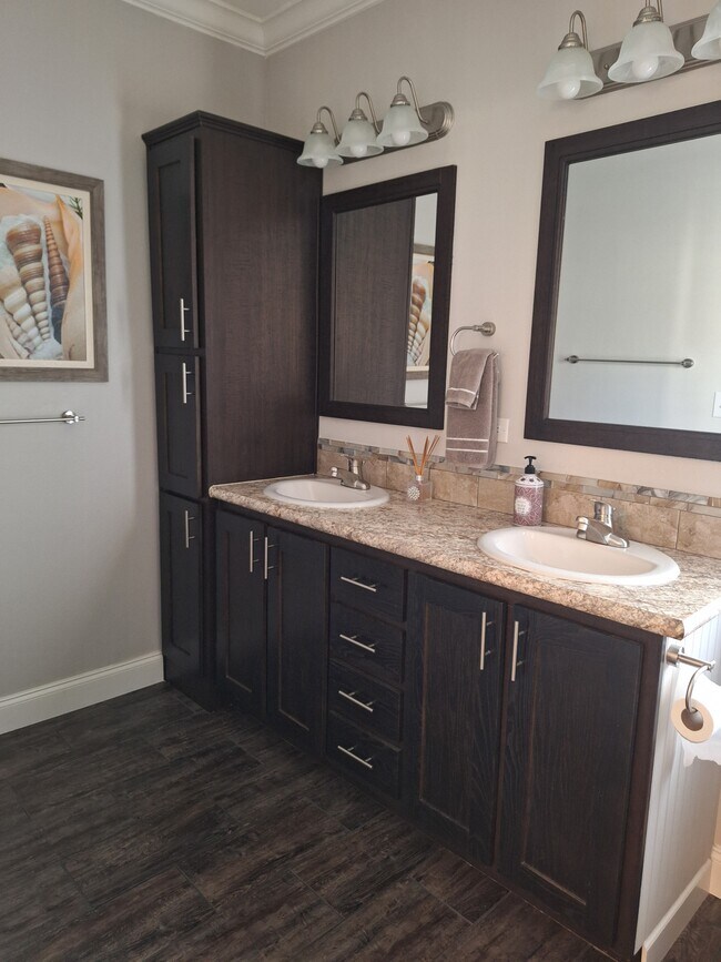 Building Photo - 29201 S Jones Loop Rd