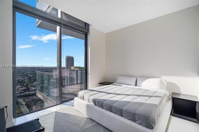 Building Photo - 88 SW 7th St