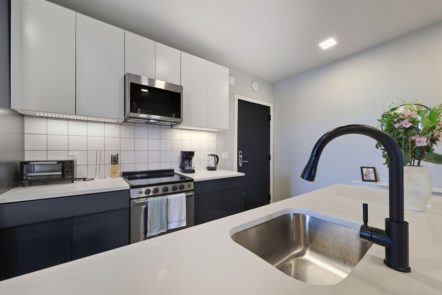Building Photo - 1151 N 3rd St