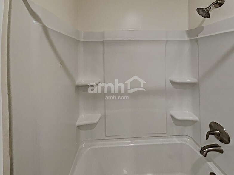 Building Photo - 2434 E Tumbleweed Rd