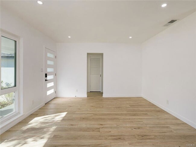 Building Photo - 2905 Spreckels Ct