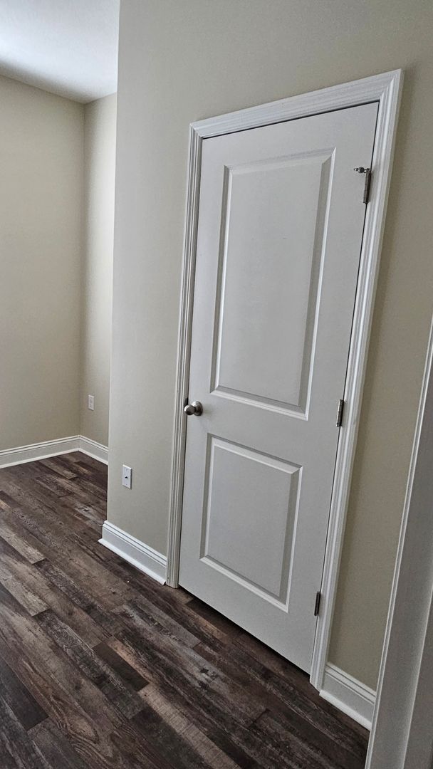 Building Photo - Knights Landing four bedroom home