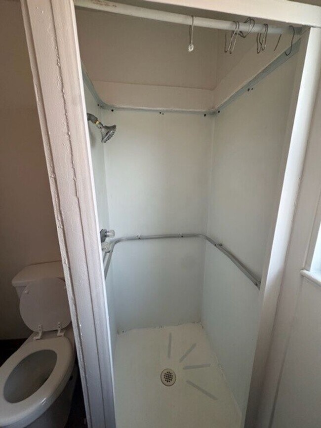 Building Photo - Jean Street 4 Plex