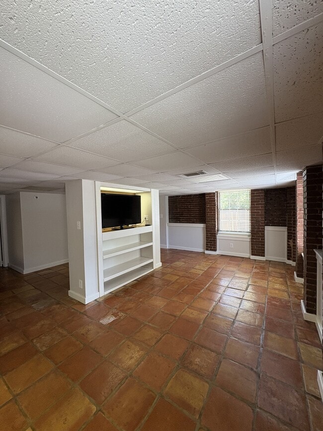 Building Photo - 334 Kennesaw Ave NW
