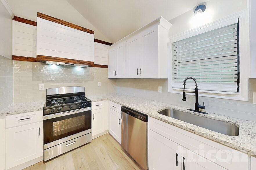 Building Photo - 278 Shalloway Dr NE