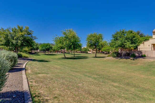 Building Photo - 7219 N 73rd Dr