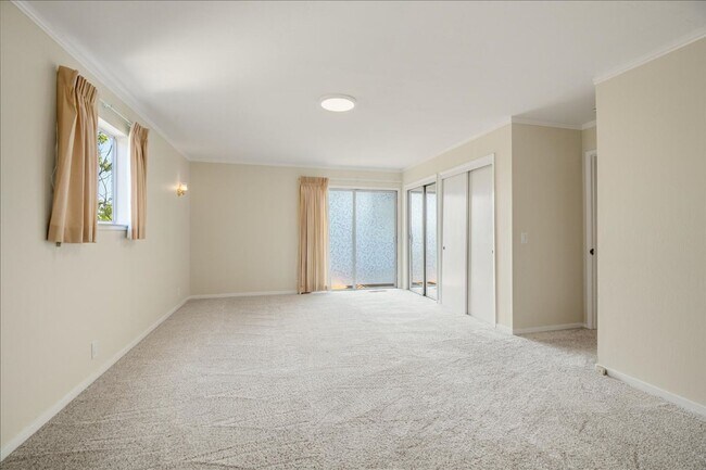 Building Photo - Private Belmont Home | 3 Bed | 3 Bath | 2,272 Sq. Ft.