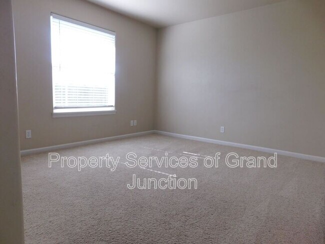 Building Photo - 1105 Alexander Ct