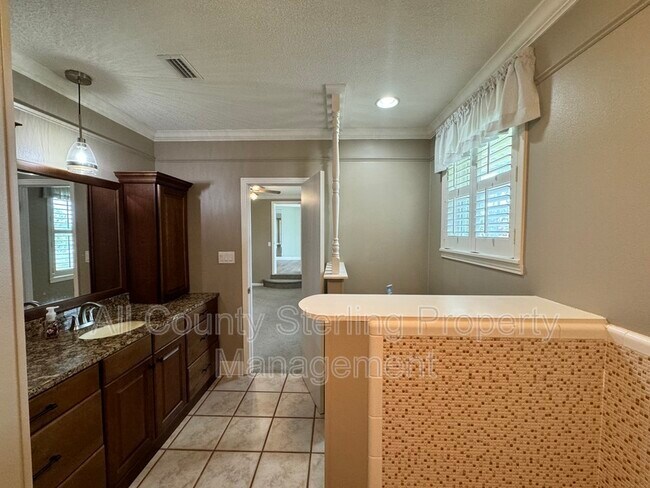 Building Photo - 8732 US-90